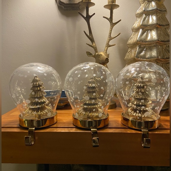 Anthropologie juniper tree snow globe stocking holder - Picture 3 of 4